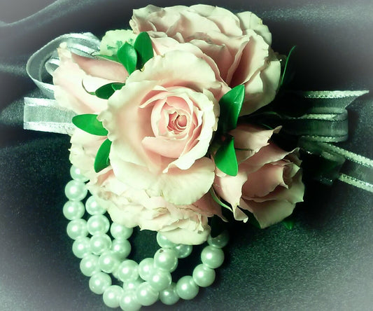 Rose Wristlet with Pearls